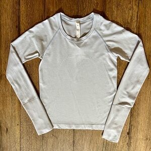 Lululemon Swiftly Tech Long-Sleeve Shirt 2.0 Waist Length - Size 4
